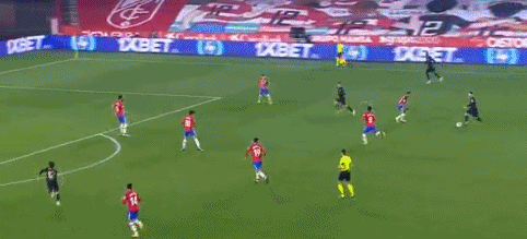 成都球迷怒喷自家球员：球迷和谁有仇你们就输谁，我们要不要脸？